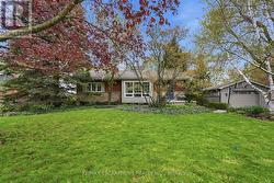 21 BRIAN BOULEVARD  Hamilton, ON L8B 0C7