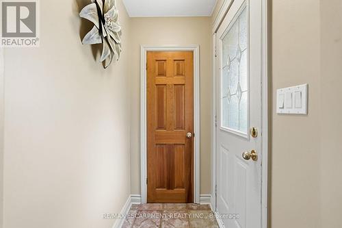 21 Brian Boulevard, Hamilton, ON - Indoor Photo Showing Other Room