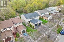 504 CAMELOT DRIVE Oshawa, ON L1K 1K2