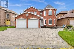 42 KEVI CRESCENT Richmond Hill, ON L4B 3C8