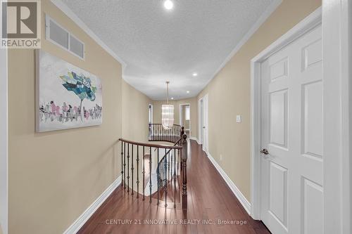 42 Kevi Crescent, Richmond Hill, ON - Indoor Photo Showing Other Room