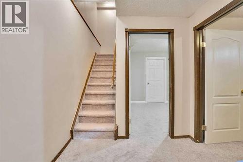 67 Somervale Drive Sw, Calgary, AB 