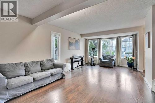 67 Somervale Drive Sw, Calgary, AB 
