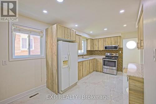 Upper - 4 Fallway Road, Brampton, ON - Indoor Photo Showing Kitchen