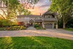 383 NORTH SHORE BOULEVARD W  Burlington (Bayview), ON L7T 1A9