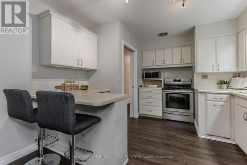 2 Glenbarr Road, St. Catharines, ON - Indoor Photo Showing Kitchen