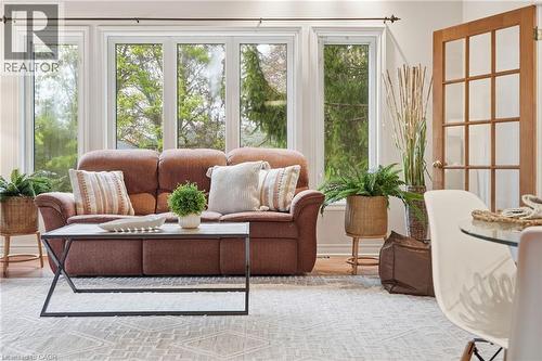 21 Brian Boulevard, Waterdown, ON - Indoor Photo Showing Other Room