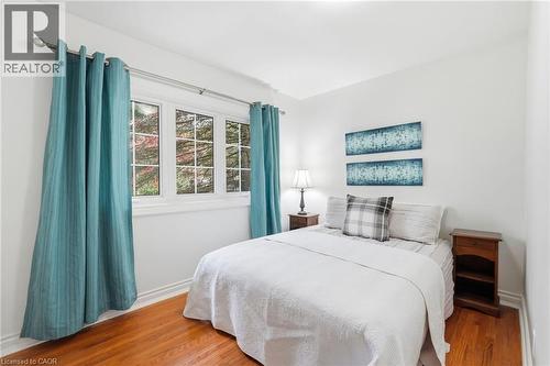 21 Brian Boulevard, Waterdown, ON - Indoor Photo Showing Bedroom