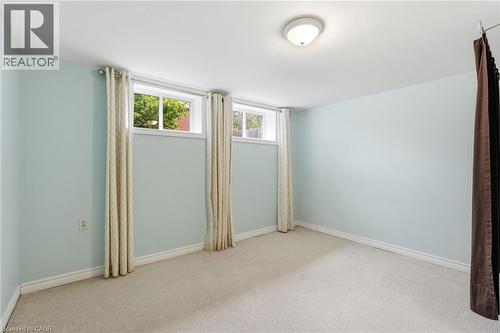 21 Brian Boulevard, Waterdown, ON - Indoor Photo Showing Other Room