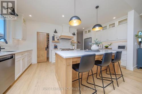 22 Nickason Drive, Arran-Elderslie, ON - Indoor Photo Showing Kitchen With Upgraded Kitchen