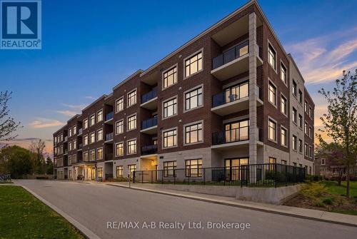 208 - 235 JOHN STREET N  Stratford, ON N5A 0H9