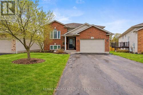 7852 CHARNWOOD AVENUE  Niagara Falls (West Wood), ON L2H 3E2