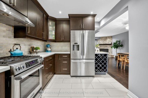 53 Poets Walk Way, Toronto, ON - Indoor Photo Showing Kitchen With Stainless Steel Kitchen With Upgraded Kitchen