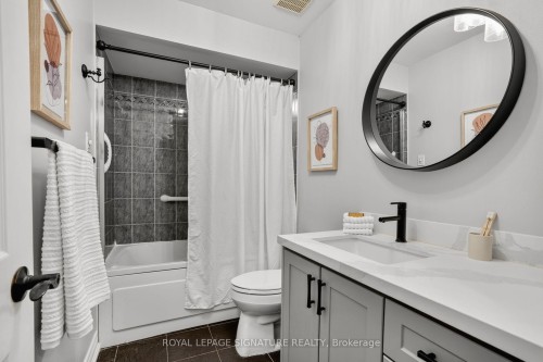 53 Poets Walk Way, Toronto, ON - Indoor Photo Showing Bathroom