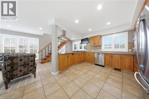 383 North Shore Boulevard W, Burlington, ON - Indoor Photo Showing Kitchen