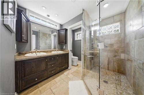 383 North Shore Boulevard W, Burlington, ON - Indoor Photo Showing Bathroom
