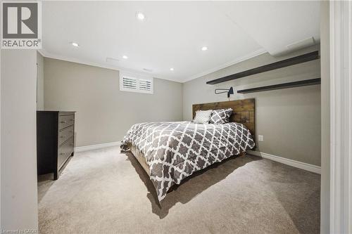 383 North Shore Boulevard W, Burlington, ON - Indoor Photo Showing Bedroom