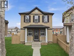 246 Martinwood Place NE  Calgary, AB T3J 3H6