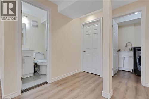 20 Ardoch Mews, Cambridge, ON - Indoor Photo Showing Laundry Room