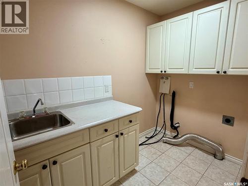 616 3Rd Street E, Spiritwood, SK - Indoor Photo Showing Kitchen