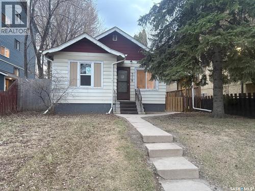 718 8th STREET E  Saskatoon, SK S7H 0R3