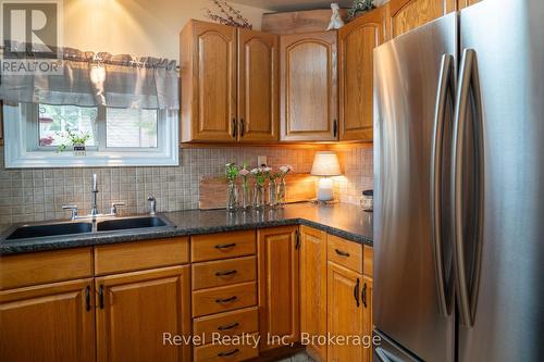 Kitchen - 14 Swallow Road, Mcdougall, ON - Indoor Photo Showing Kitchen With Double Sink