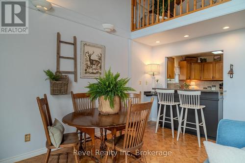 Dining and Bar into kitchen - 14 Swallow Road, Mcdougall, ON - Indoor Photo Showing Dining Room
