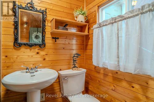 Lower Level Primary ensuite - 14 Swallow Road, Mcdougall, ON - Indoor Photo Showing Bathroom