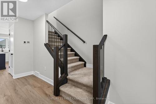 34 Postma Crescent, North Middlesex (Ailsa Craig), ON - Indoor Photo Showing Other Room