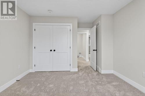 34 Postma Crescent, North Middlesex (Ailsa Craig), ON - Indoor Photo Showing Other Room