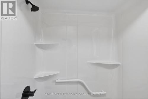 34 Postma Crescent, North Middlesex (Ailsa Craig), ON - 