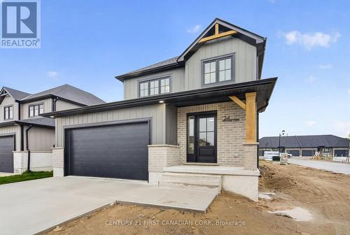 34 Postma Crescent, North Middlesex (Ailsa Craig), ON - Outdoor With Facade