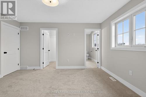 34 Postma Crescent, North Middlesex (Ailsa Craig), ON - Indoor Photo Showing Other Room