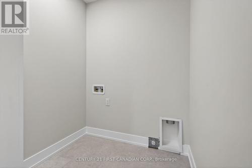 34 Postma Crescent, North Middlesex (Ailsa Craig), ON - Indoor Photo Showing Other Room
