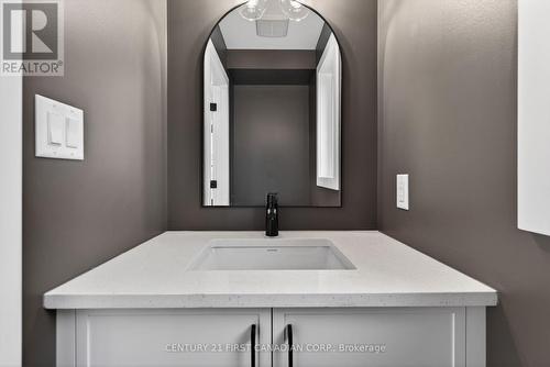 34 Postma Crescent, North Middlesex (Ailsa Craig), ON - Indoor Photo Showing Other Room