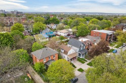 172 Prospect Street S Hamilton, ON L8M 2Z4