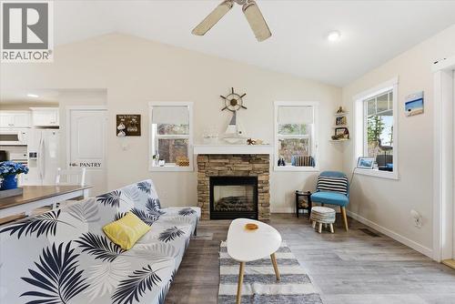 309 Killarney Way, Vernon, BC - Indoor Photo Showing Living Room With Fireplace