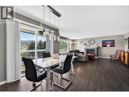 3445 Navatanee Drive, Kamloops, BC - Indoor Photo Showing Dining Room