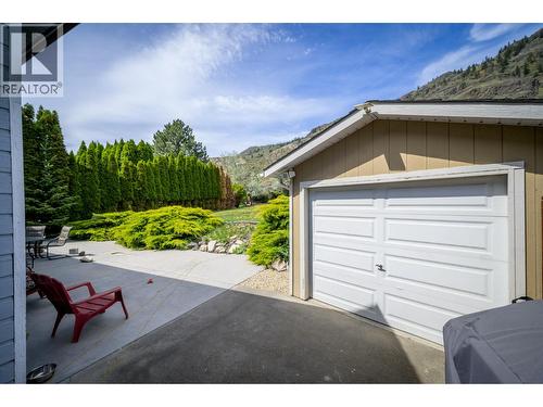 3445 Navatanee Drive, Kamloops, BC - Outdoor