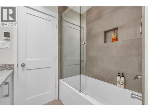 1213 Lambert Drive, Penticton, BC - Indoor Photo Showing Bathroom