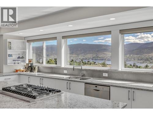 1213 Lambert Drive, Penticton, BC - Indoor Photo Showing Kitchen