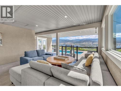 1213 Lambert Drive, Penticton, BC - Indoor