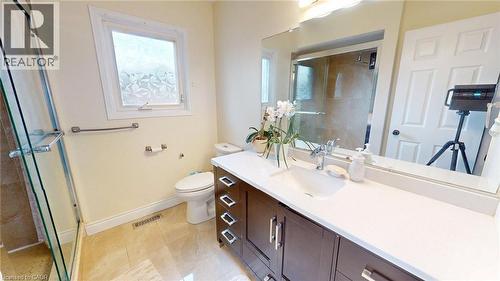 6466 Lisgar Drive, Mississauga, ON - Indoor Photo Showing Bathroom