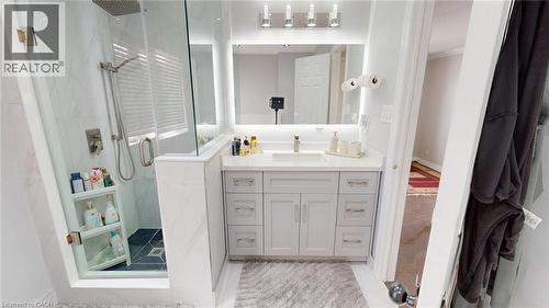 6466 Lisgar Drive, Mississauga, ON - Indoor Photo Showing Bathroom