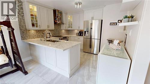 6466 Lisgar Drive, Mississauga, ON - Indoor Photo Showing Kitchen