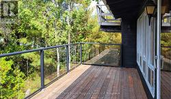 Fabulous large sundeck overlooks water - 
