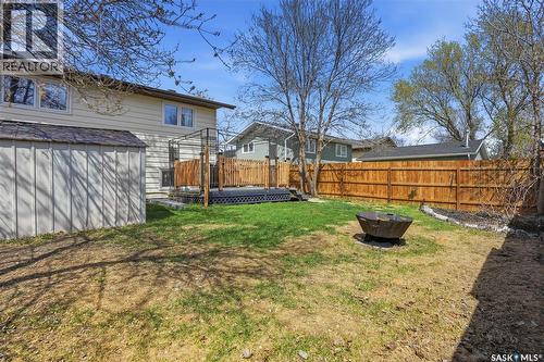 6831 Whelan Drive, Regina, SK - Outdoor