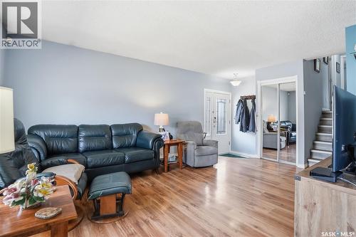 6831 Whelan Drive, Regina, SK - Indoor Photo Showing Living Room