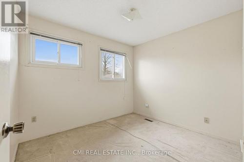 2275 Chapman Court, Pickering, ON - Indoor Photo Showing Other Room