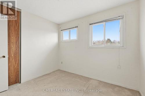 2275 Chapman Court, Pickering, ON - Indoor Photo Showing Other Room